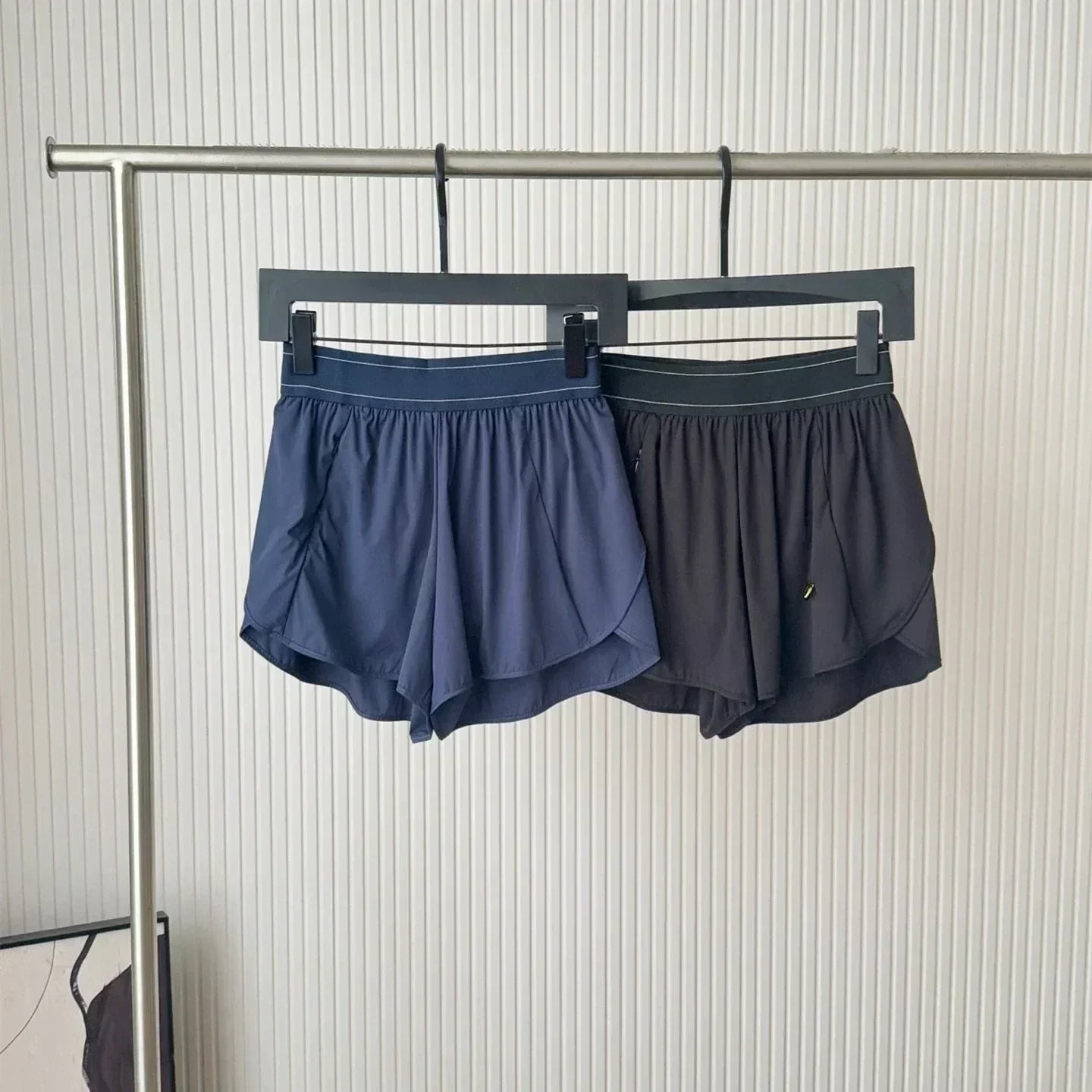 High-Waisted Quick-Dry Sports Shorts – Outdoor Running & Yoga